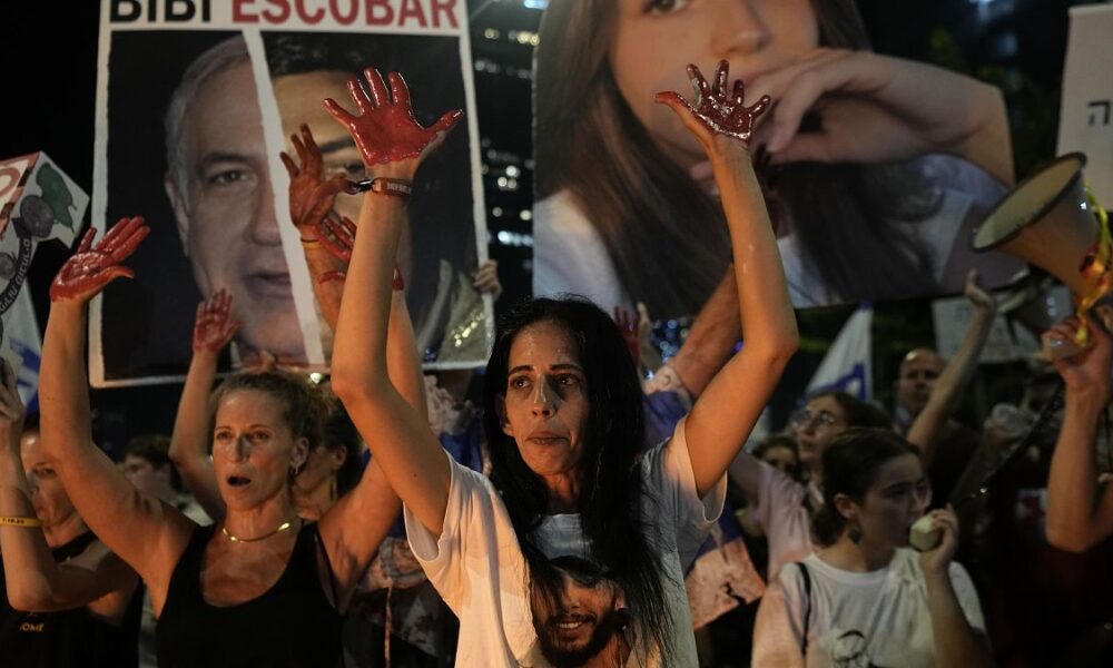 Protesters gather for weekly rally in Tel Aviv calling for deal to release Hamas hostages