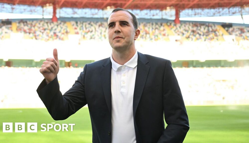 Republic of Ireland: Former Manchester United defender John O'Shea named Heimir Hallgrimsson's assistant manager