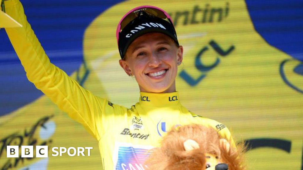 Tour de France Femmes: Katarzyna Niewiadoma holds off Demi Vollering to win title