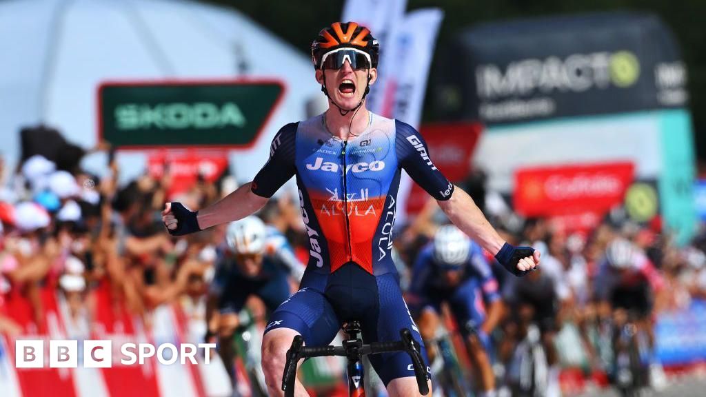 Vuelta a Espana: Eddie Dunbar wins stage 11, Ben O'Connor retains overall lead