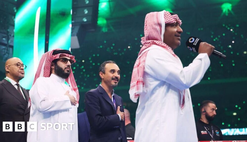 Boxing: Frank Warren & Eddie Hearn defend Saudi Arabia involvement in boxing