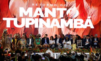 Ceremony for the return of the sacred cloak of the Tupinambá people (Fernando Frazão/Agência Brasil)