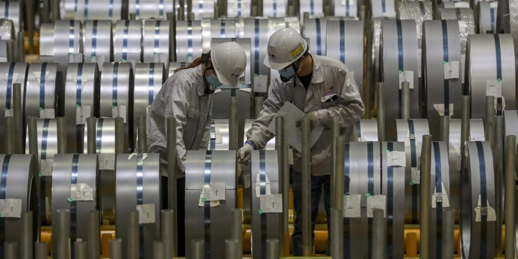 China economy: Japanese companies are bailing