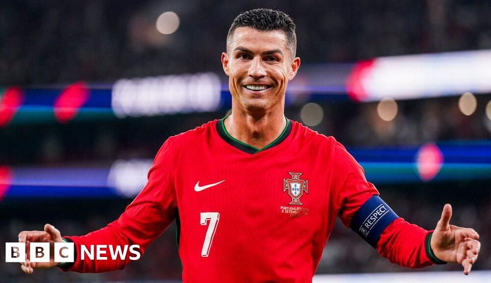 Cristiano Ronaldo first to hit 1bn social media followers