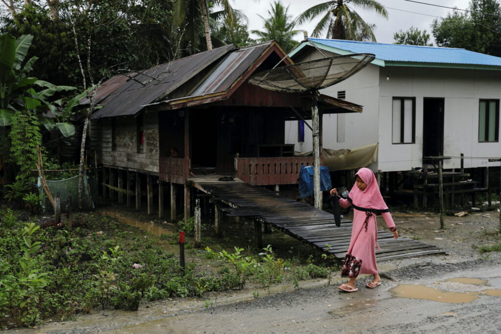 Displaced Indigenous women bear the brunt of Indonesia’s capital city project | East Asia Forum