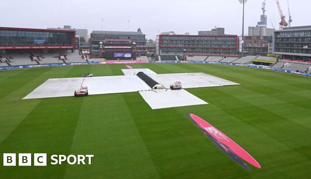 England vs Australia: Third T20 washed out without a ball bowled