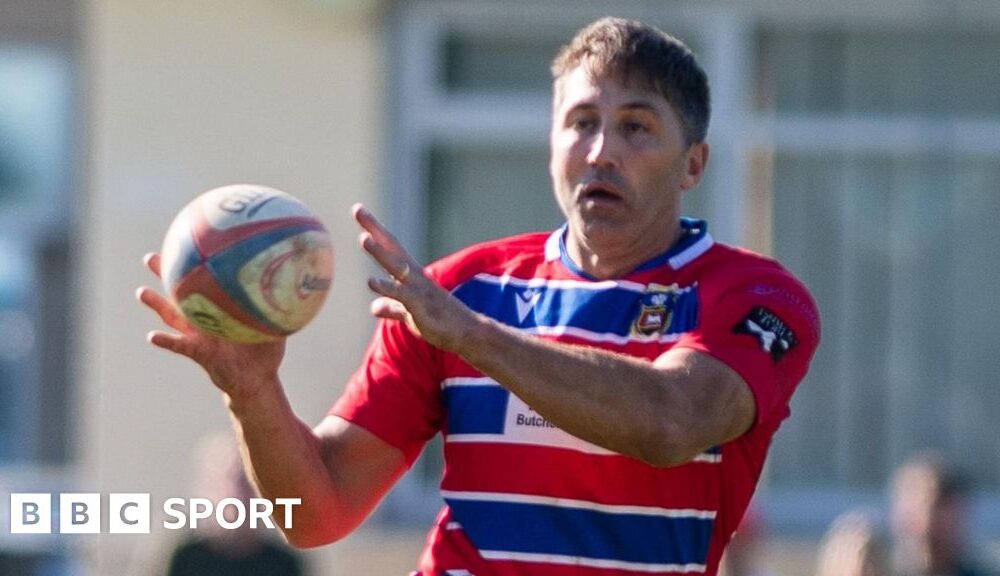 Gavin Henson: Former Wales back makes shock appearance for Pencoed