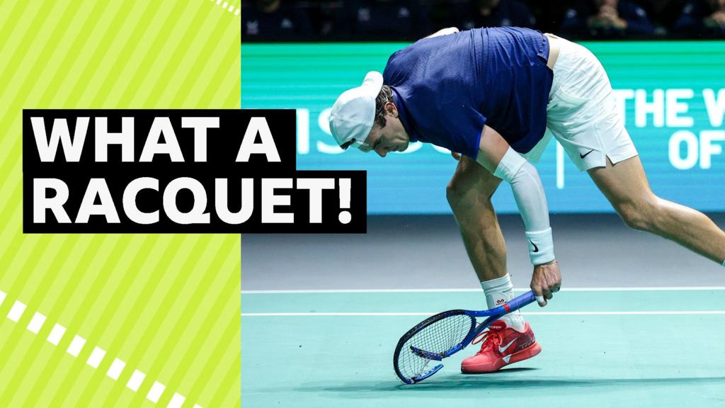 Jack Draper smashes racquet after losing opening set to Felix Auger-Aliassime