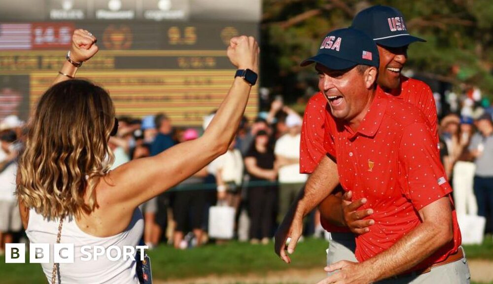 Presidents Cup: United States beat International team for 10th straight title