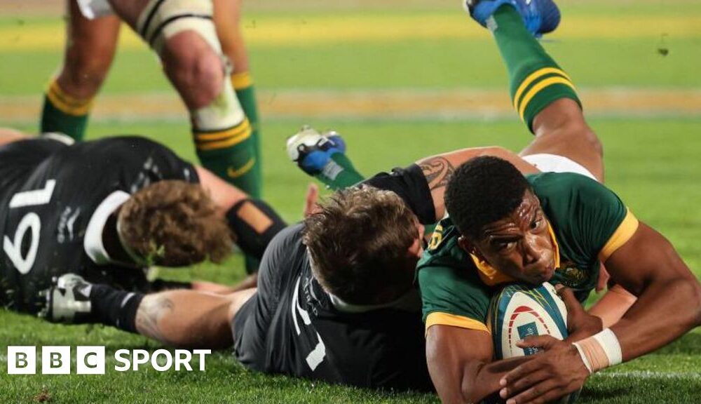 Rugby Championship: South Africa come from behind to beat New Zealand