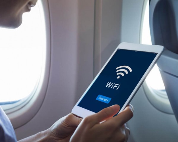 Airlines Compete with Free Onboard WiFi