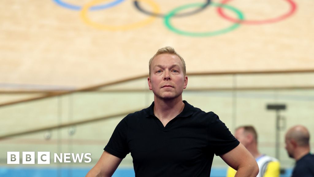 Cyclist Chris Hoy announces that his cancer is terminal