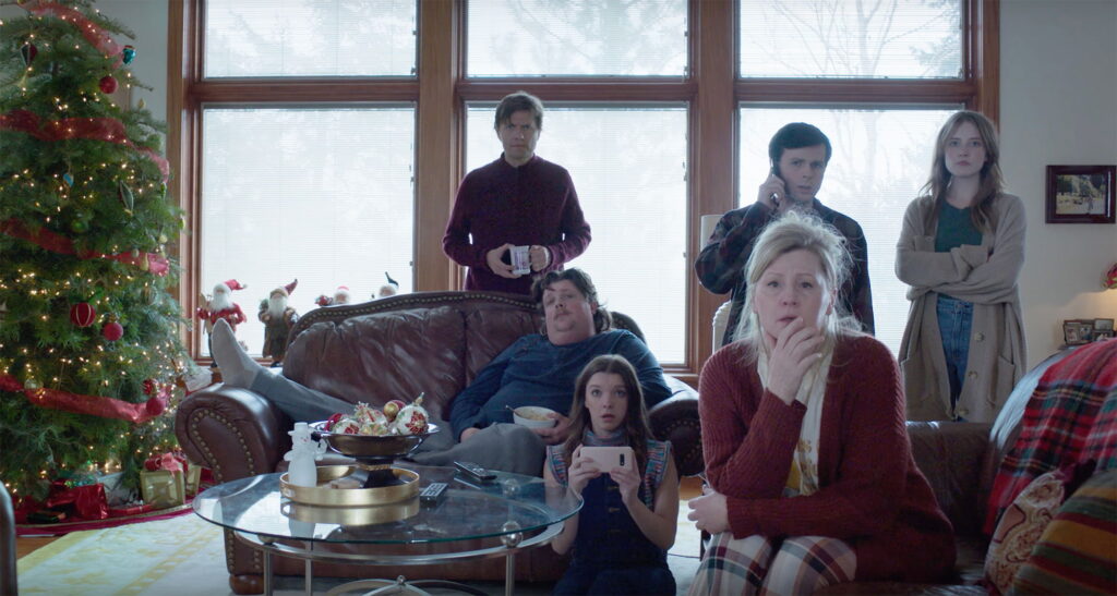 Official Trailer for Indie Dramedy 'Breakup Season' Set at Christmas